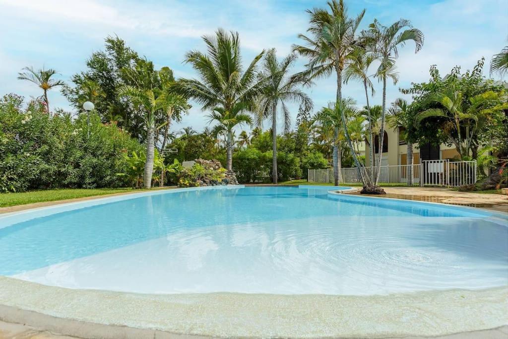 Le Saint-Gilles - Studio A St-Gilles-Les-Bains - Situe Dans Residence Privee Avec Piscine 外观 照片